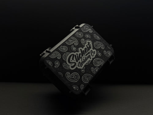 BLACK LENS BOX