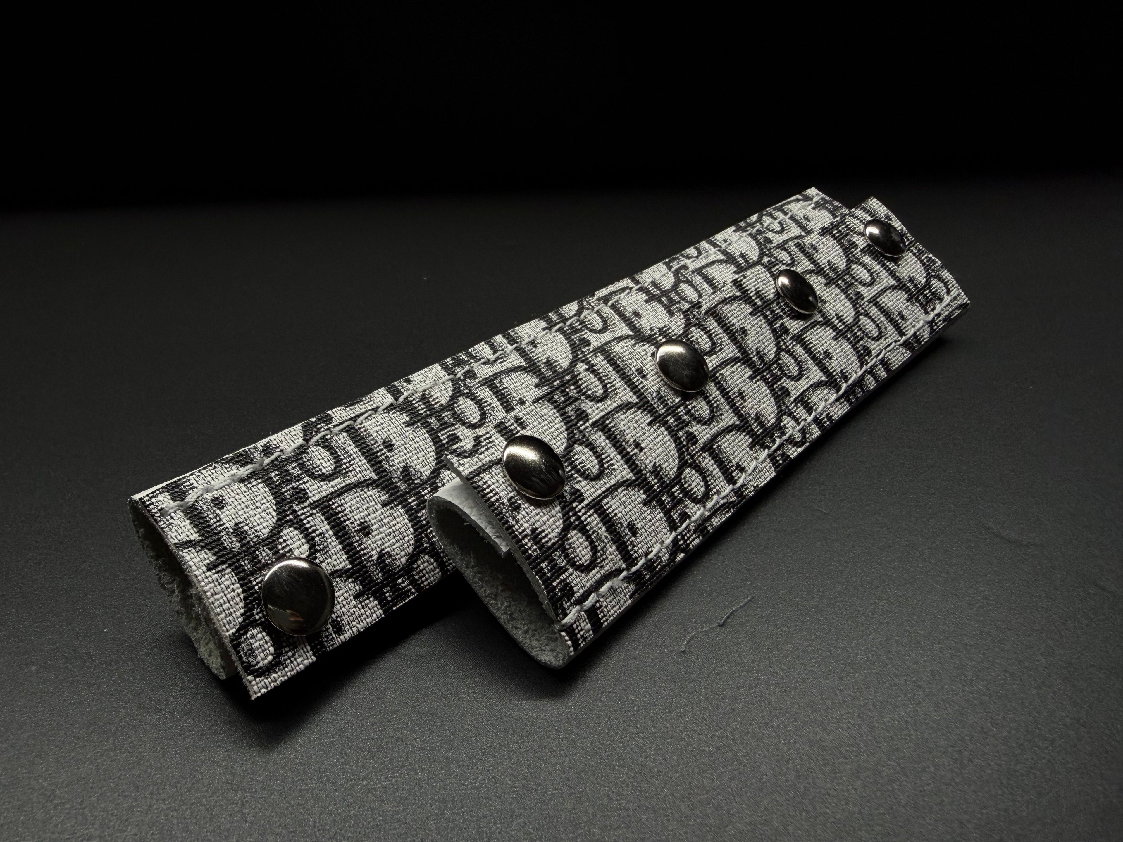 Set of CD headbands
