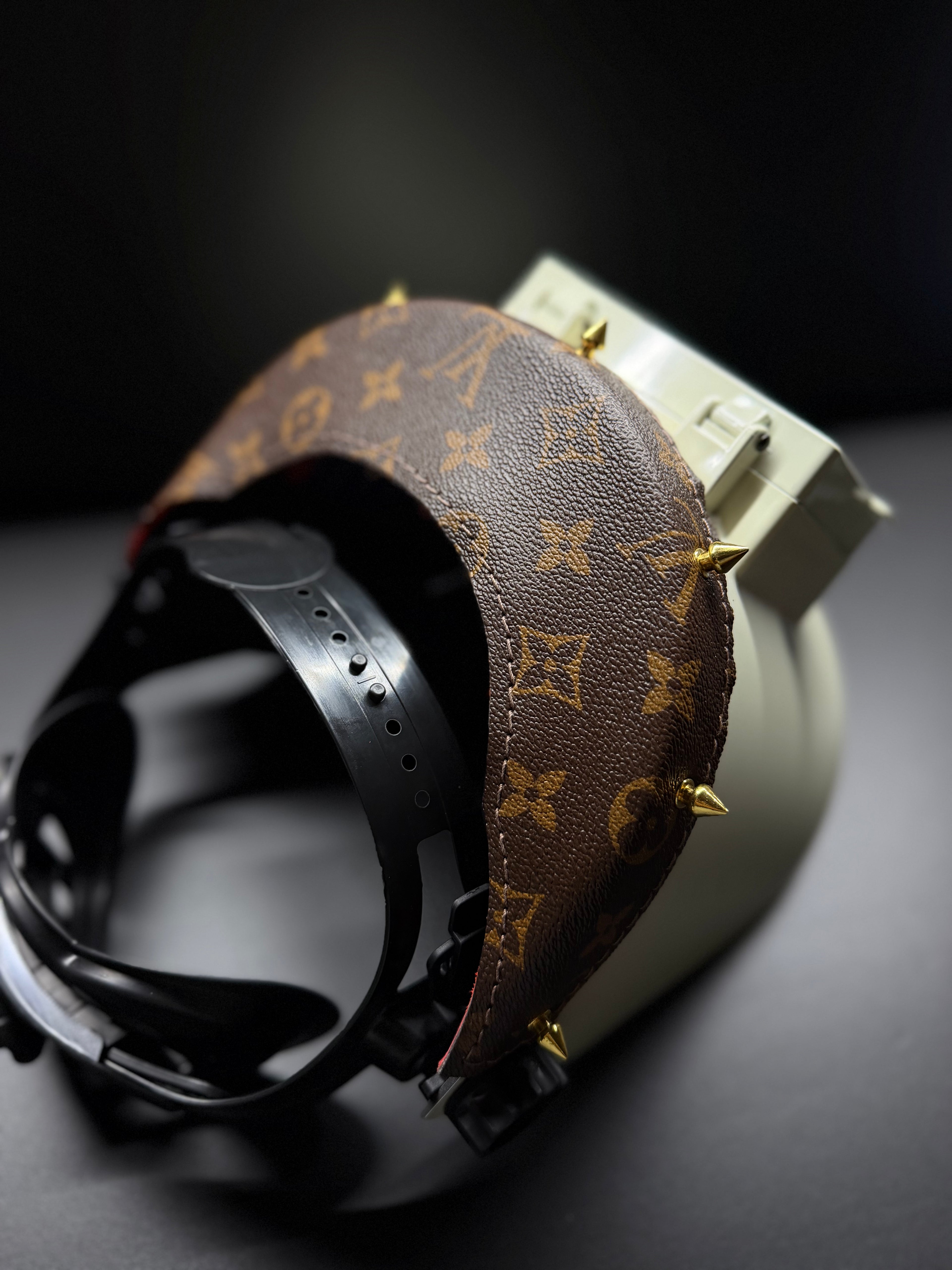 Brown designer sugarscoop