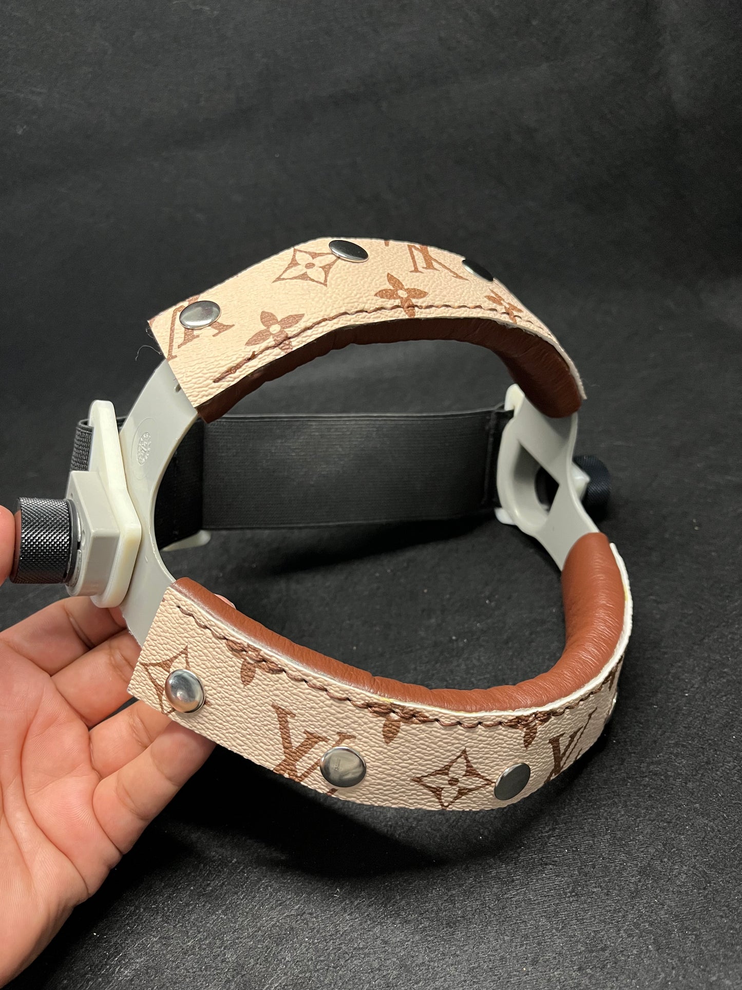 Beige set of LV headbands
