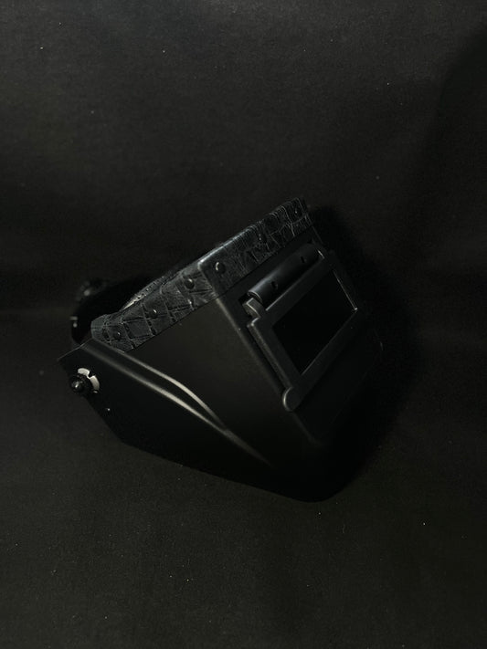 Black hood with a black gator top bib