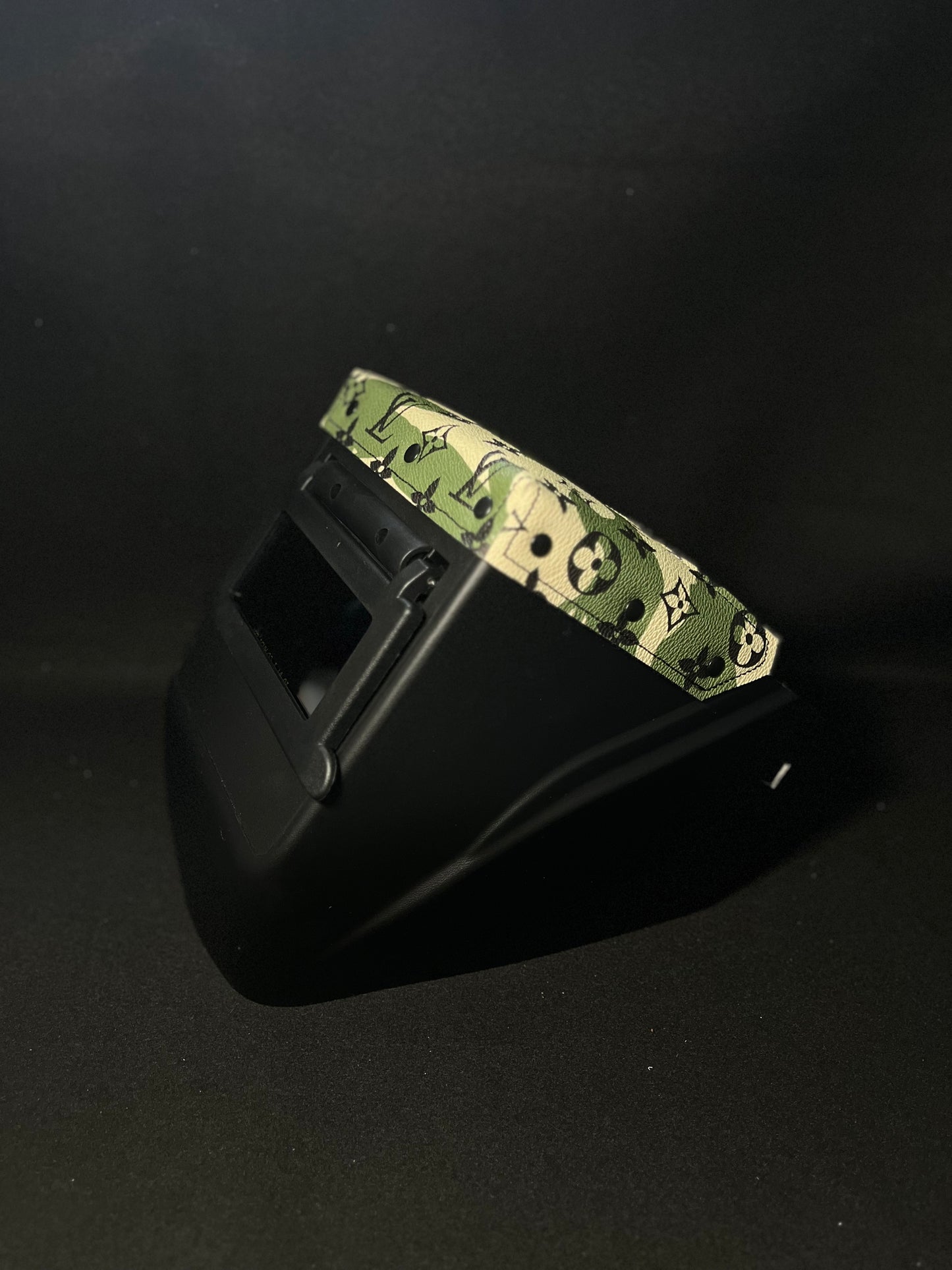 Black hood with camo LV