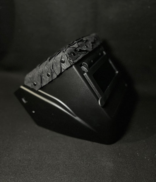 Black hood with a matte black pirarucu top bib