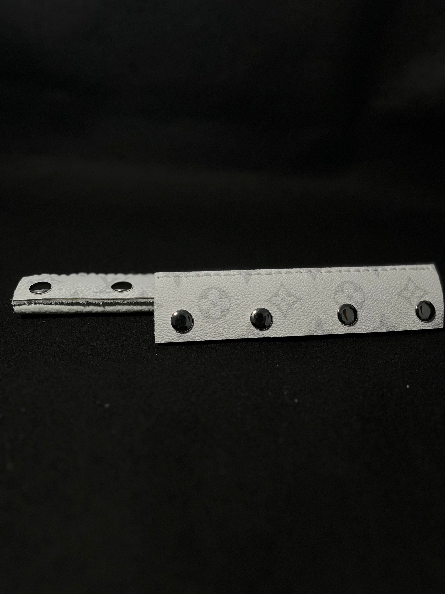 White/grey LV headbands