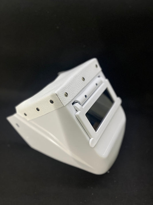 White hood with a plain white top bib