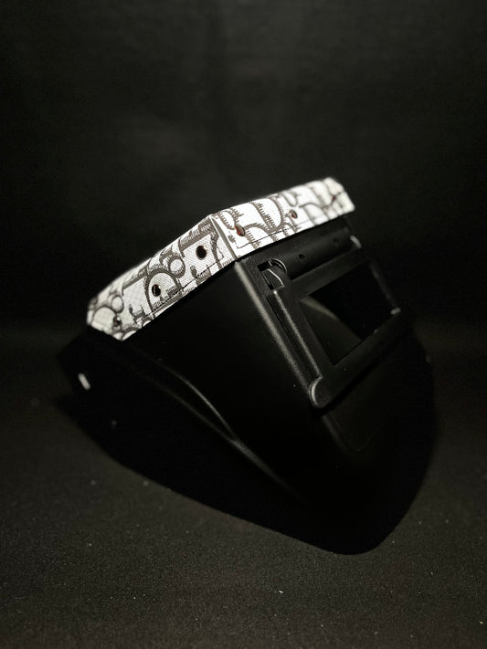 Black hood with a CD top bib