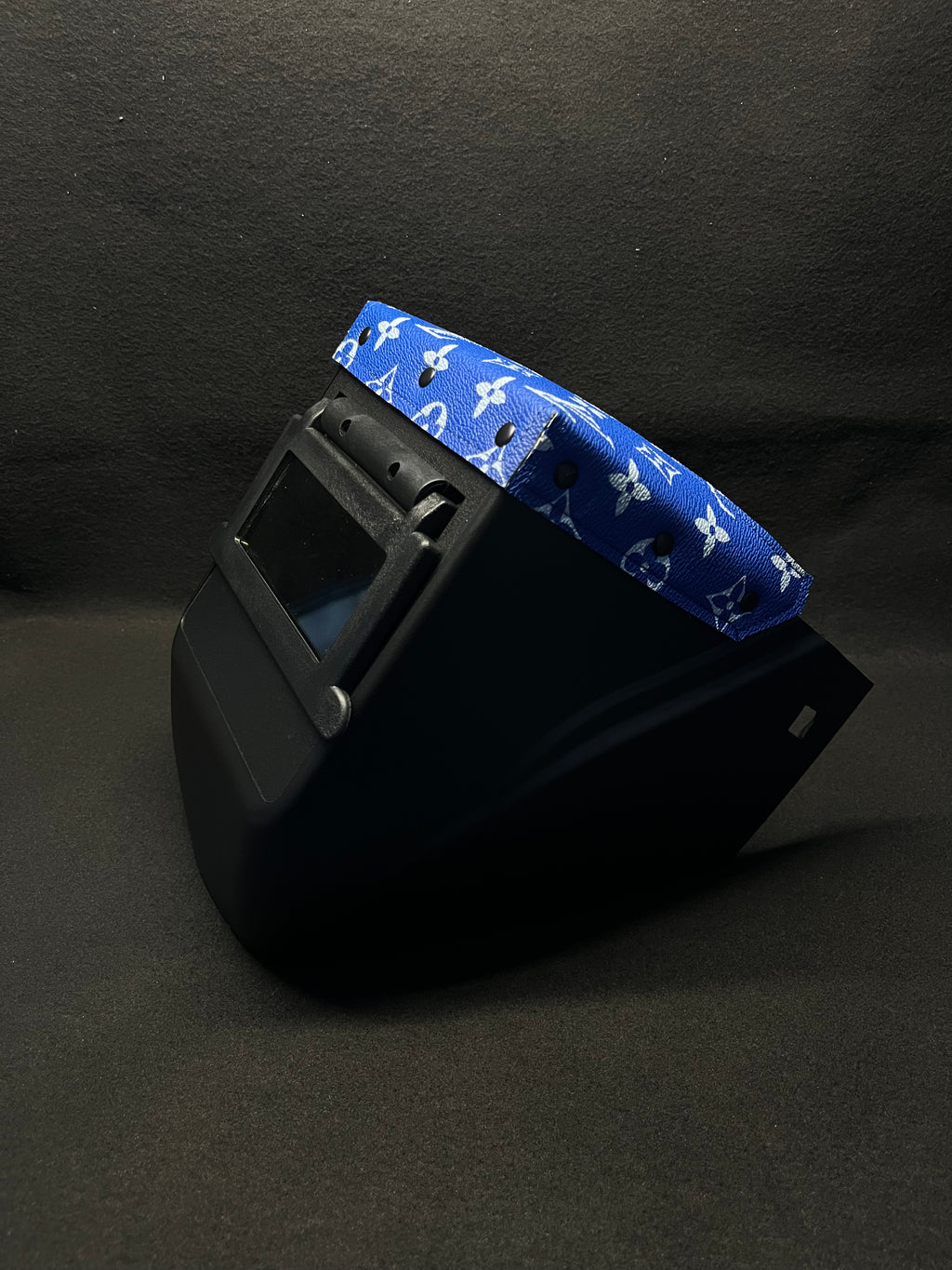 Black hood w/ blue LV top bib